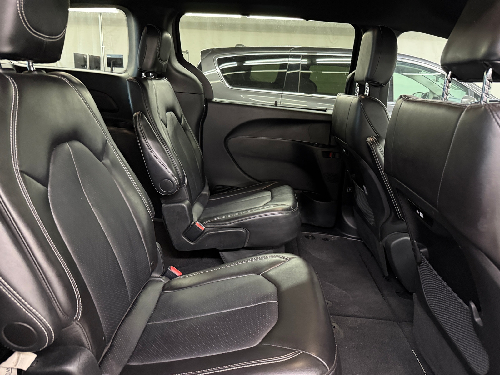 Thumbnail: 2025 Chrysler Pacifica - 5