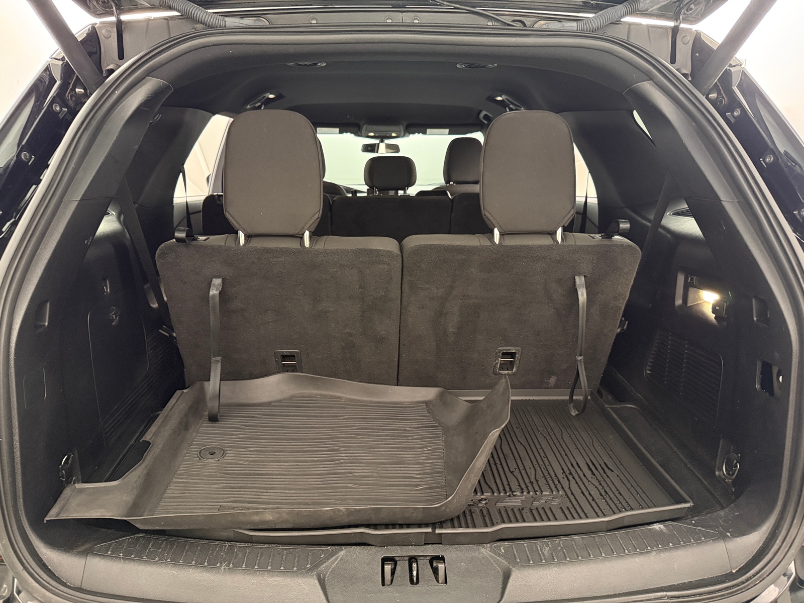 Thumbnail: 2020 Ford Explorer - 7