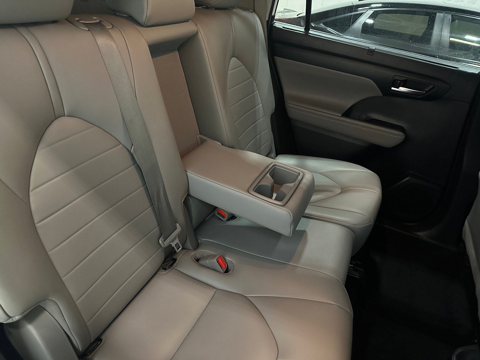 Thumbnail: 2020 Toyota Highlander - 5