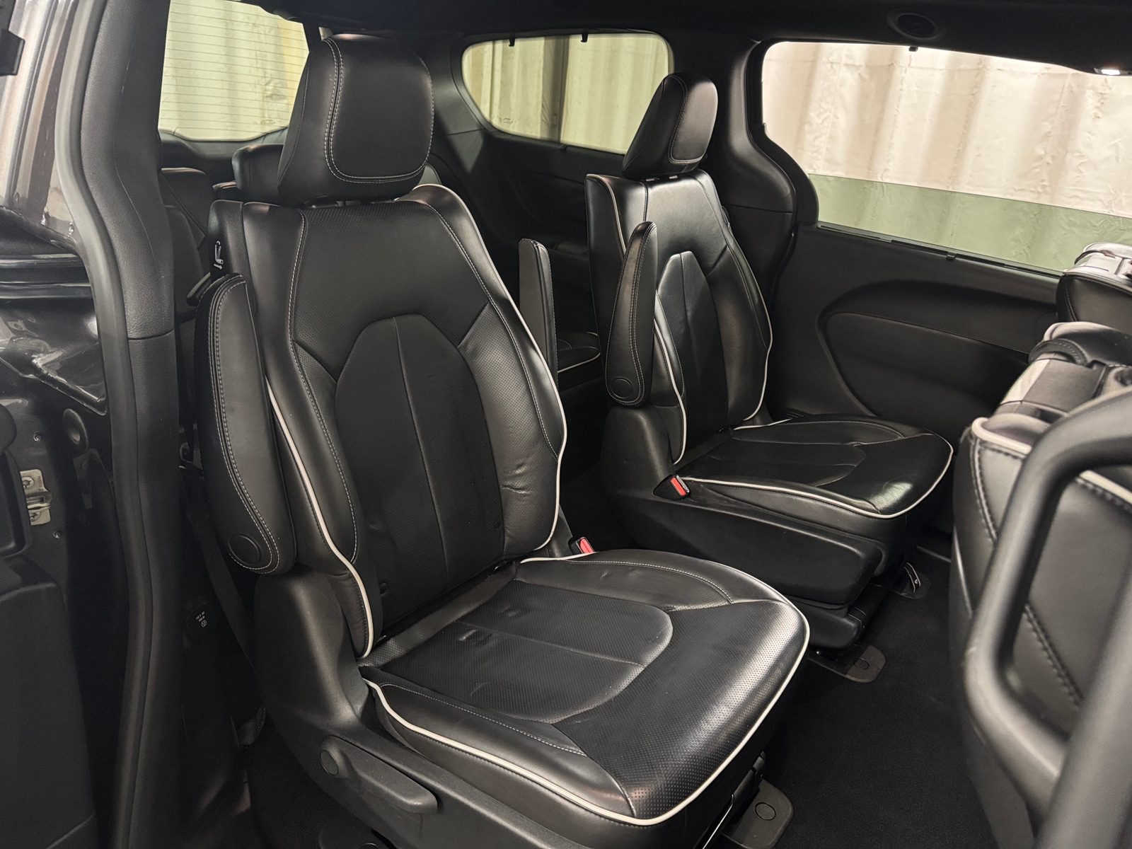 Thumbnail: 2020 Chrysler Pacifica - 5