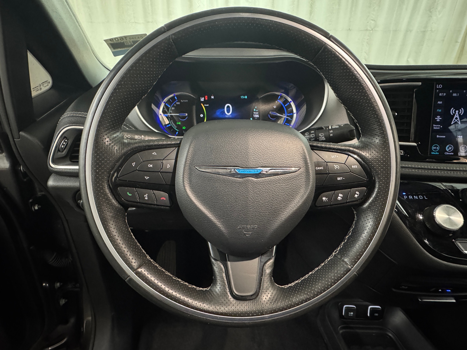 Thumbnail: 2020 Chrysler Pacifica - 4