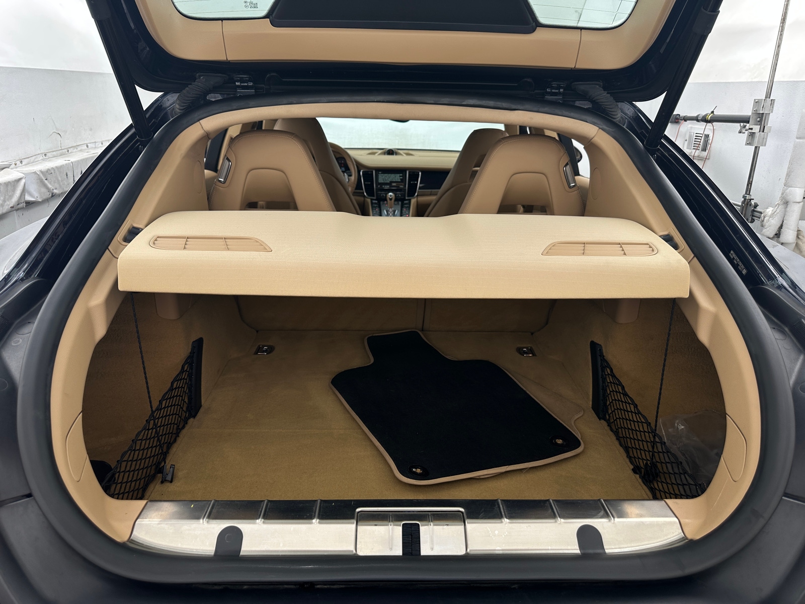 Thumbnail: 2015 Porsche Panamera - 6