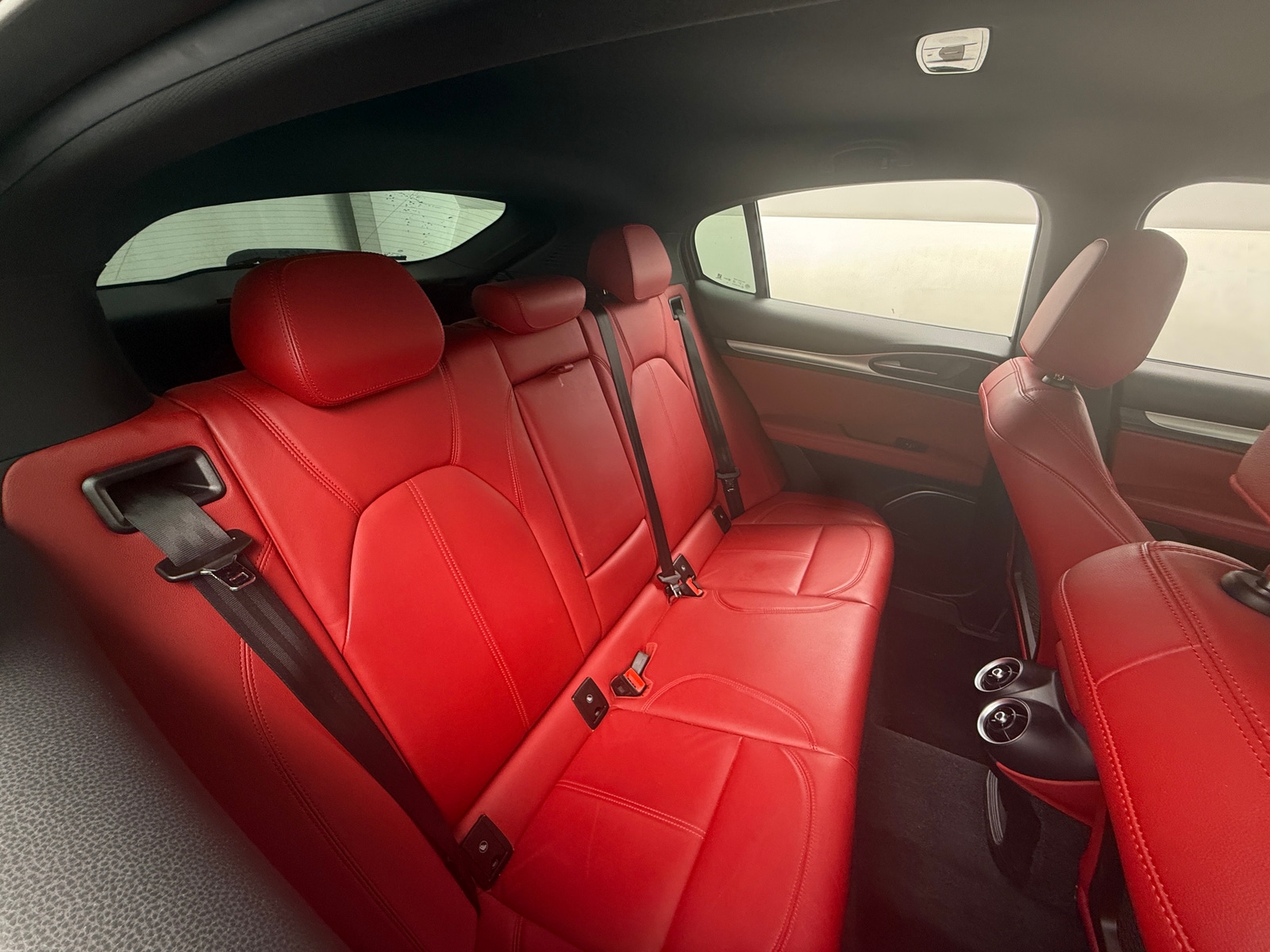 Thumbnail: 2020 Alfa Romeo Stelvio - 6