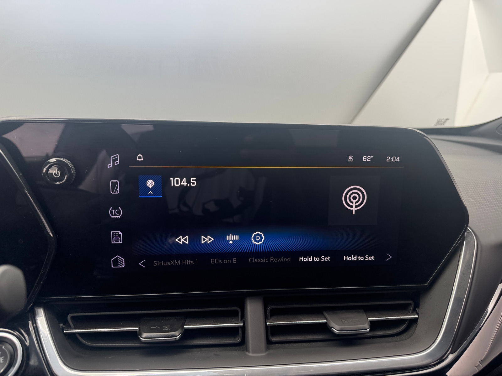 Thumbnail: 2024 Chevrolet Trax - 3