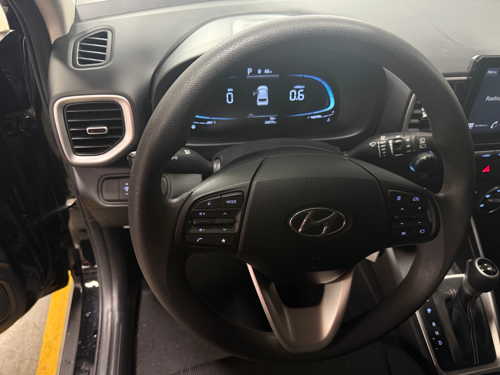 Thumbnail: 2023 Hyundai Venue - 5