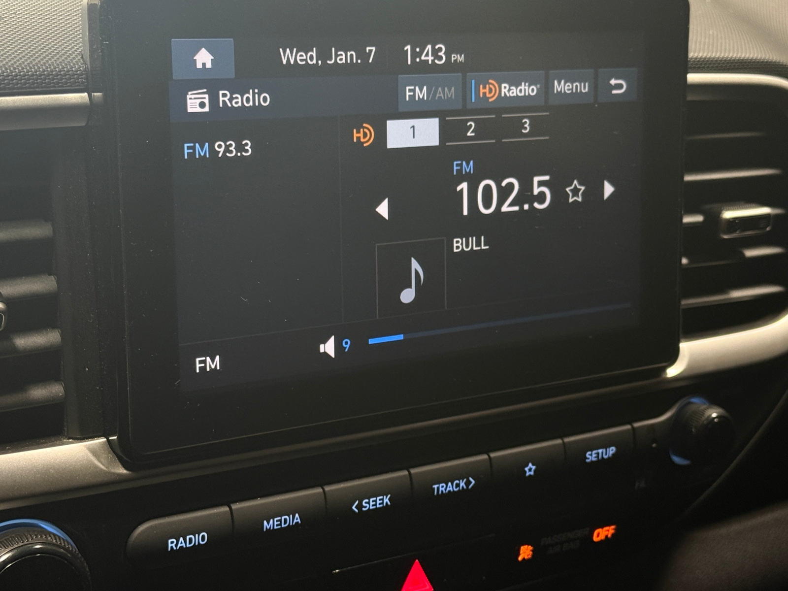 Thumbnail: 2023 Hyundai Venue - 4