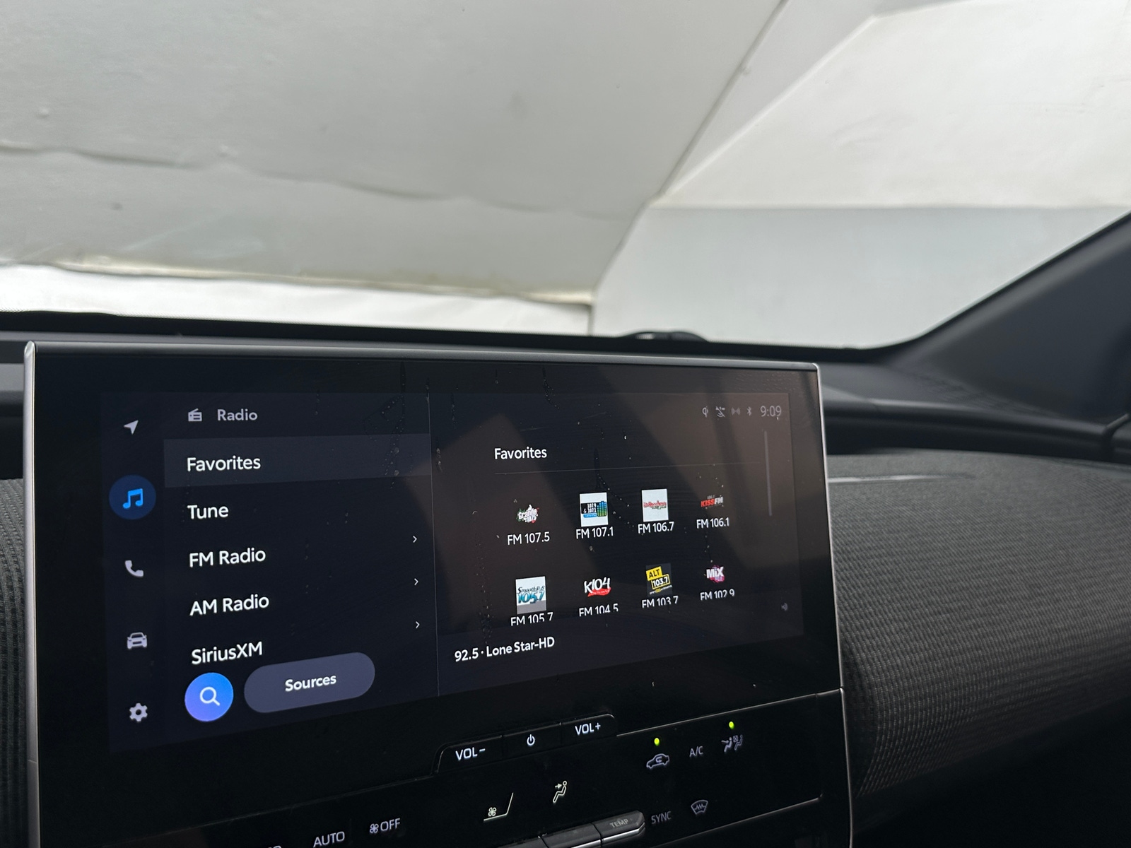 Thumbnail: 2023 Toyota bZ4X - 3