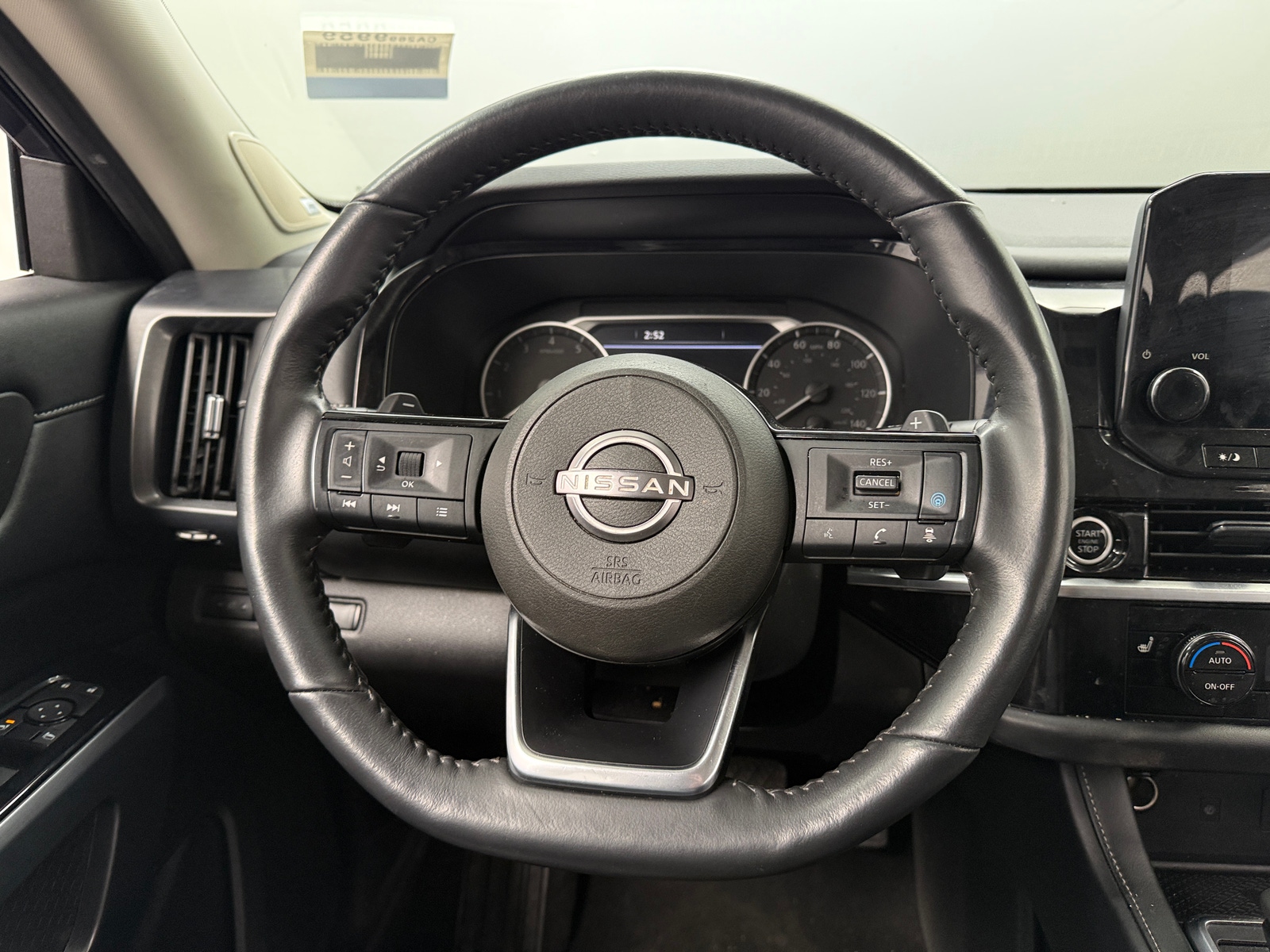 Thumbnail: 2023 Nissan Pathfinder - 4