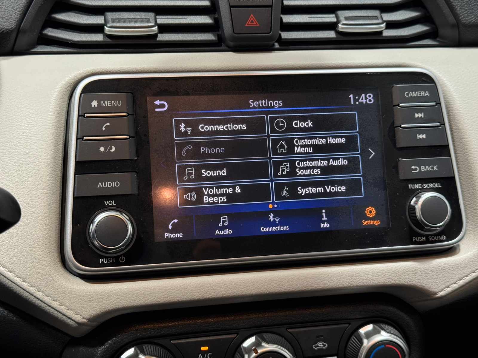 Thumbnail: 2022 Nissan Versa - 4