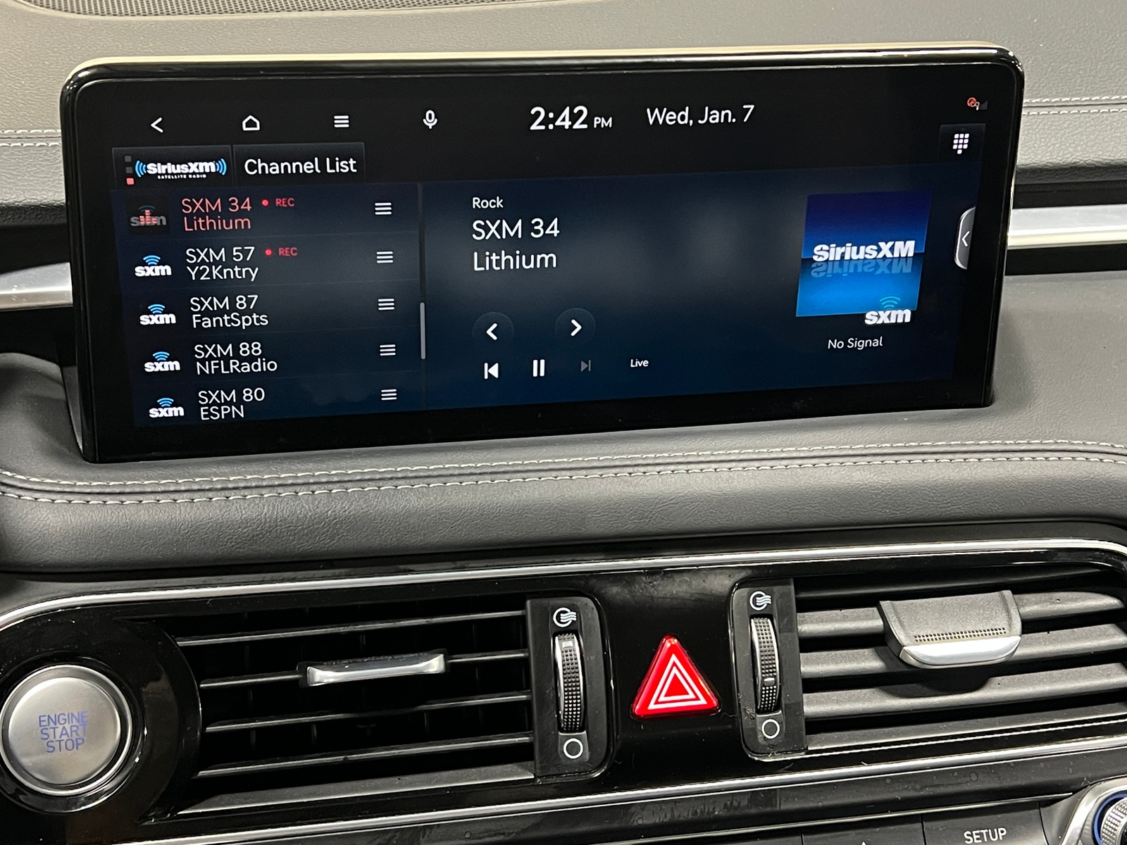 Thumbnail: 2022 Genesis G70 - 3