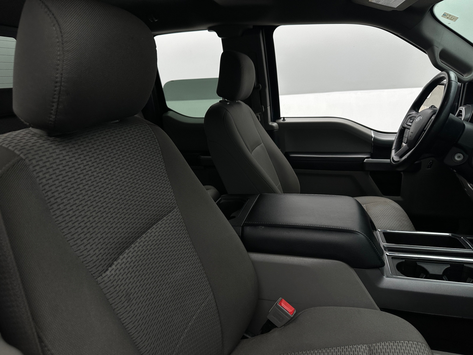 Thumbnail: 2018 Ford Econoline - 6