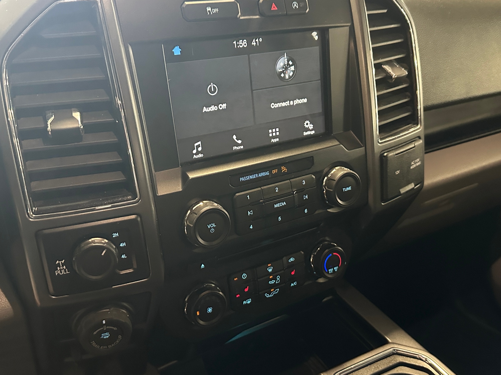 Thumbnail: 2018 Ford Econoline - 4