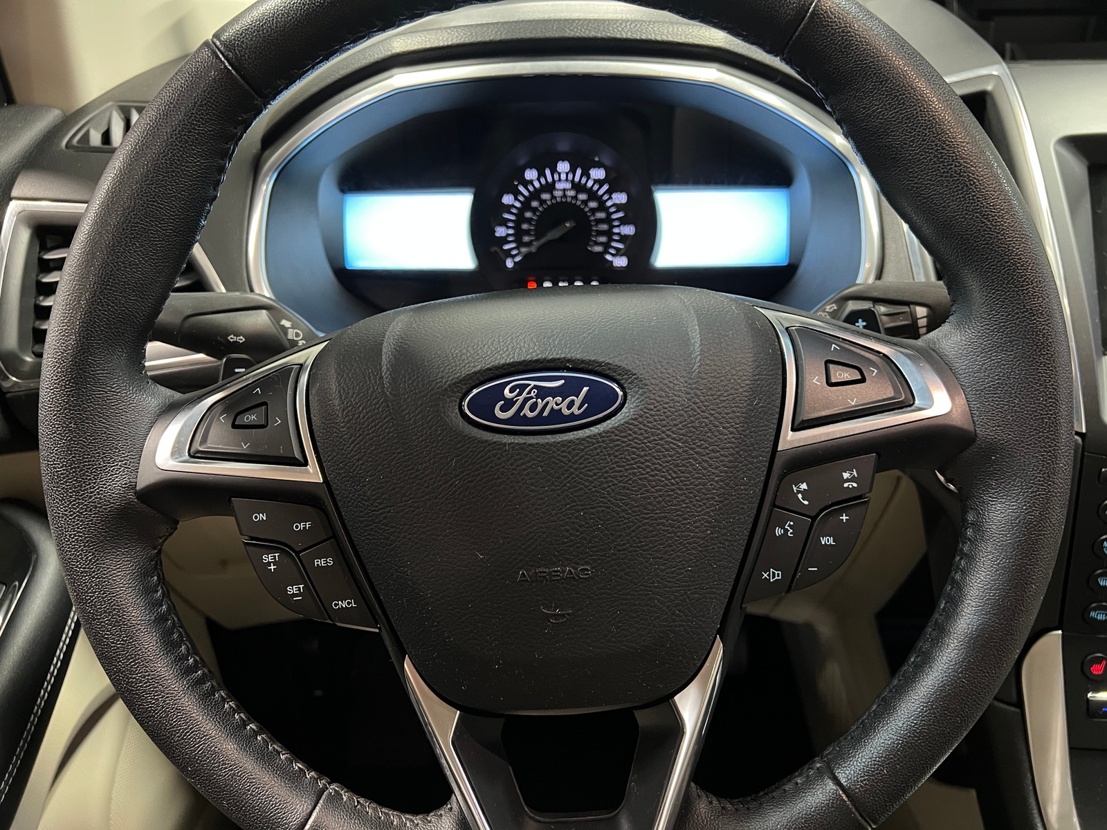 Thumbnail: 2018 Ford Edge - 4