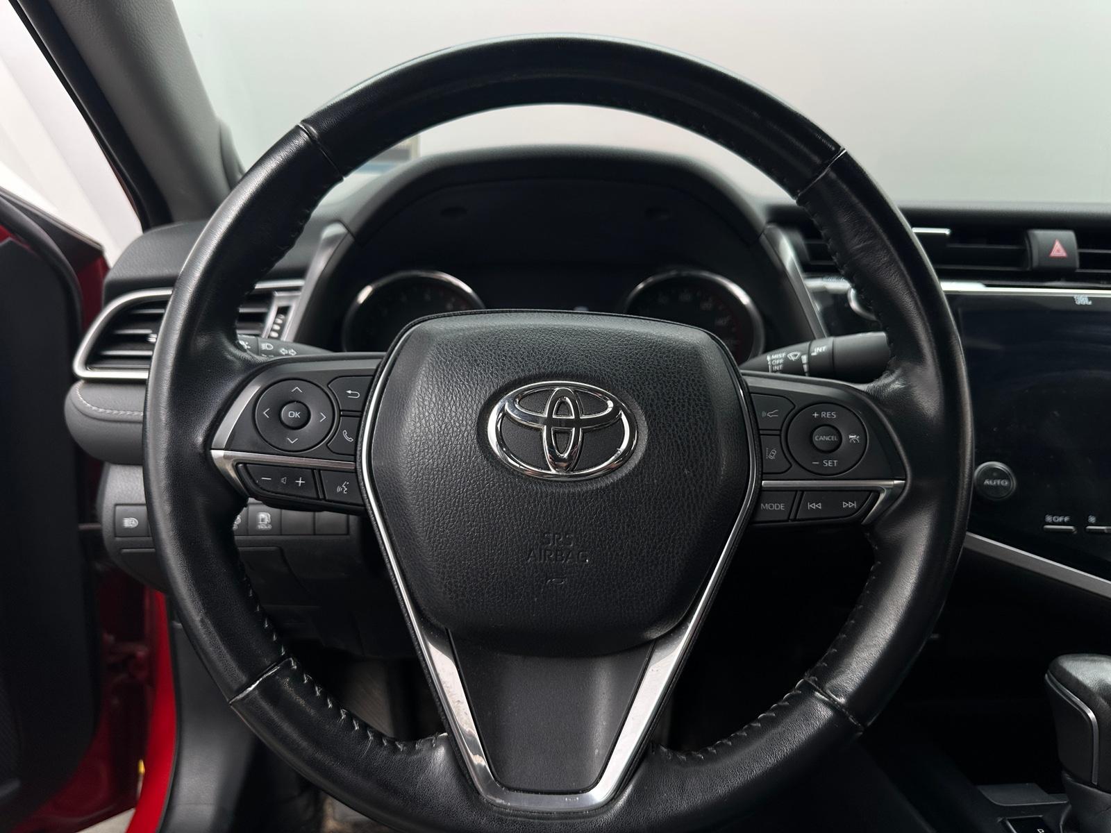 Thumbnail: 2019 Toyota Camry - 4