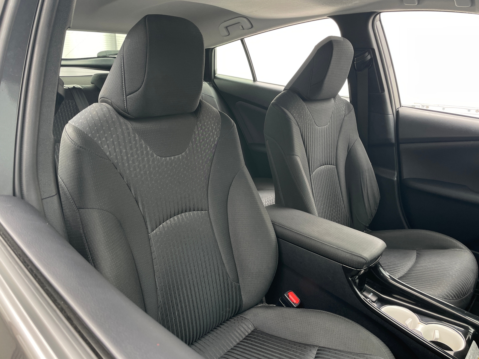 Thumbnail: 2016 Toyota Prius - 2