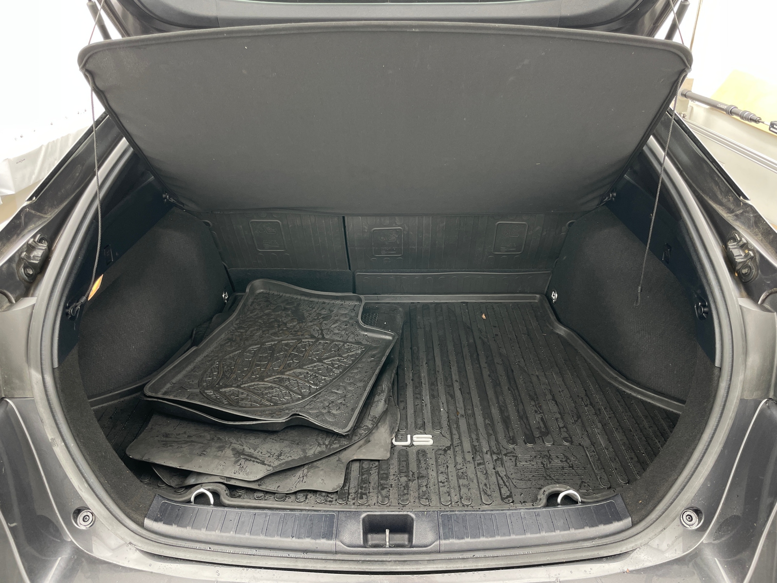 Thumbnail: 2016 Toyota Prius - 7