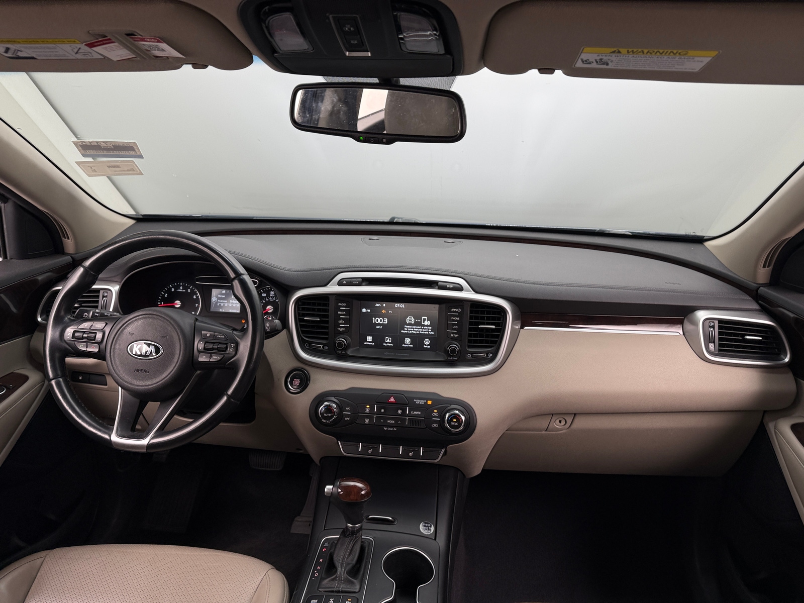 Thumbnail: 2017 Kia Sorento - 2