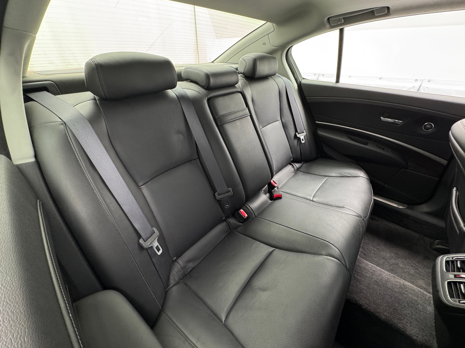 Thumbnail: 2017 Acura RLX - 5