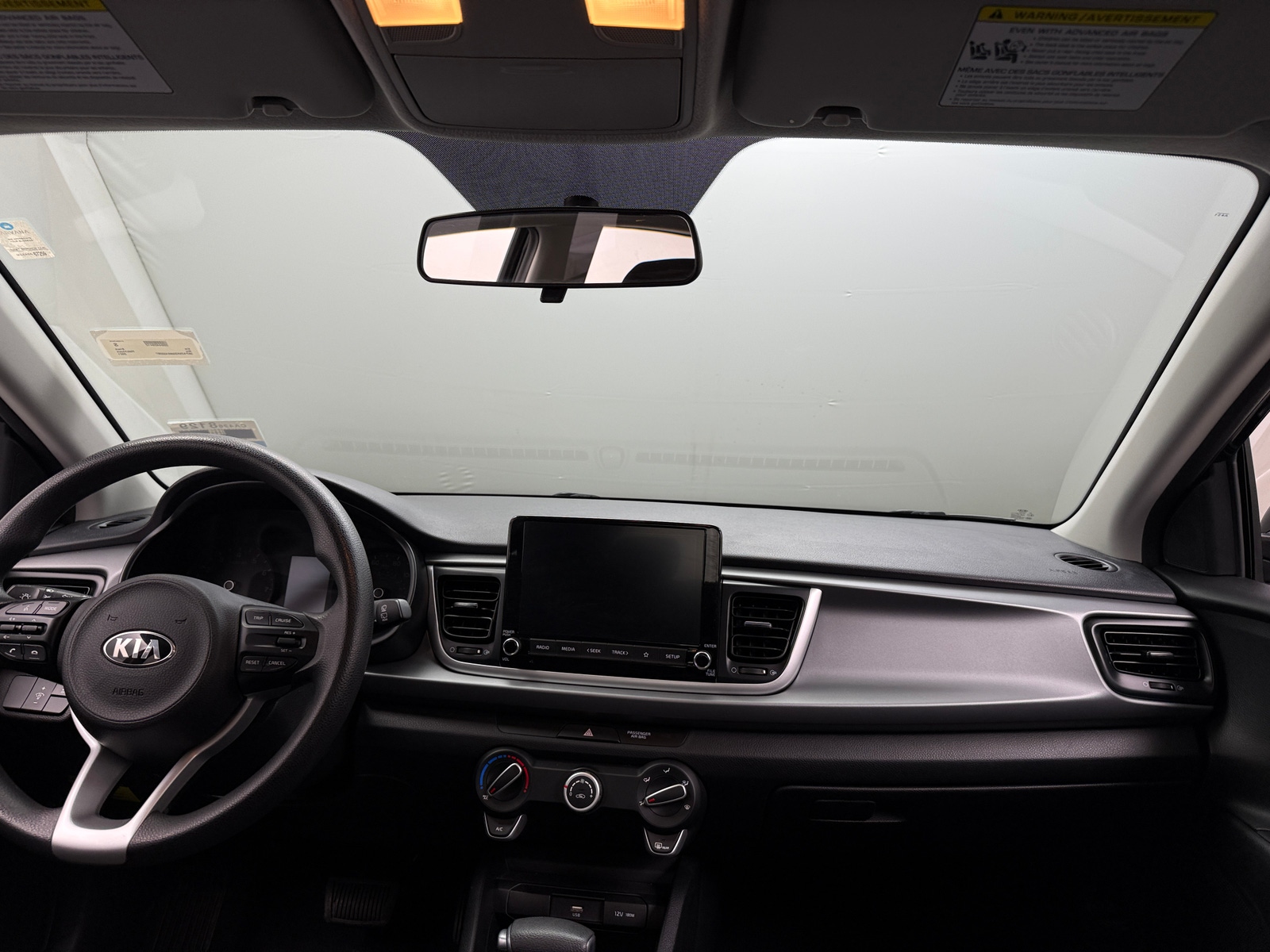 Thumbnail: 2021 Kia Rio - 3