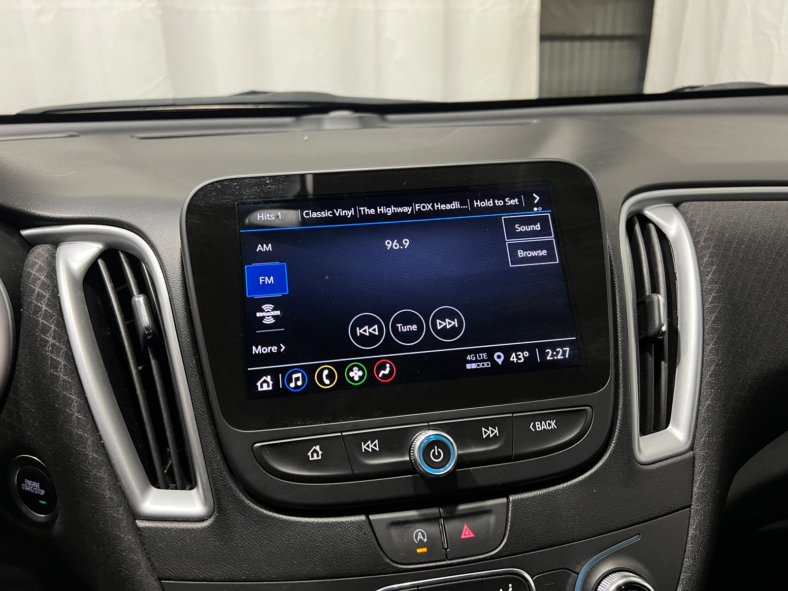 Thumbnail: 2024 Chevrolet Malibu - 4