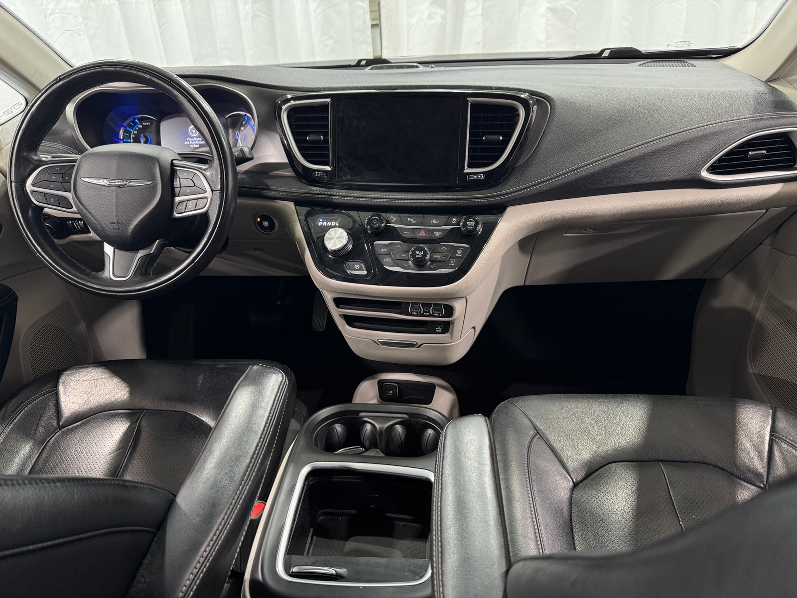 Thumbnail: 2022 Chrysler Pacifica - 2