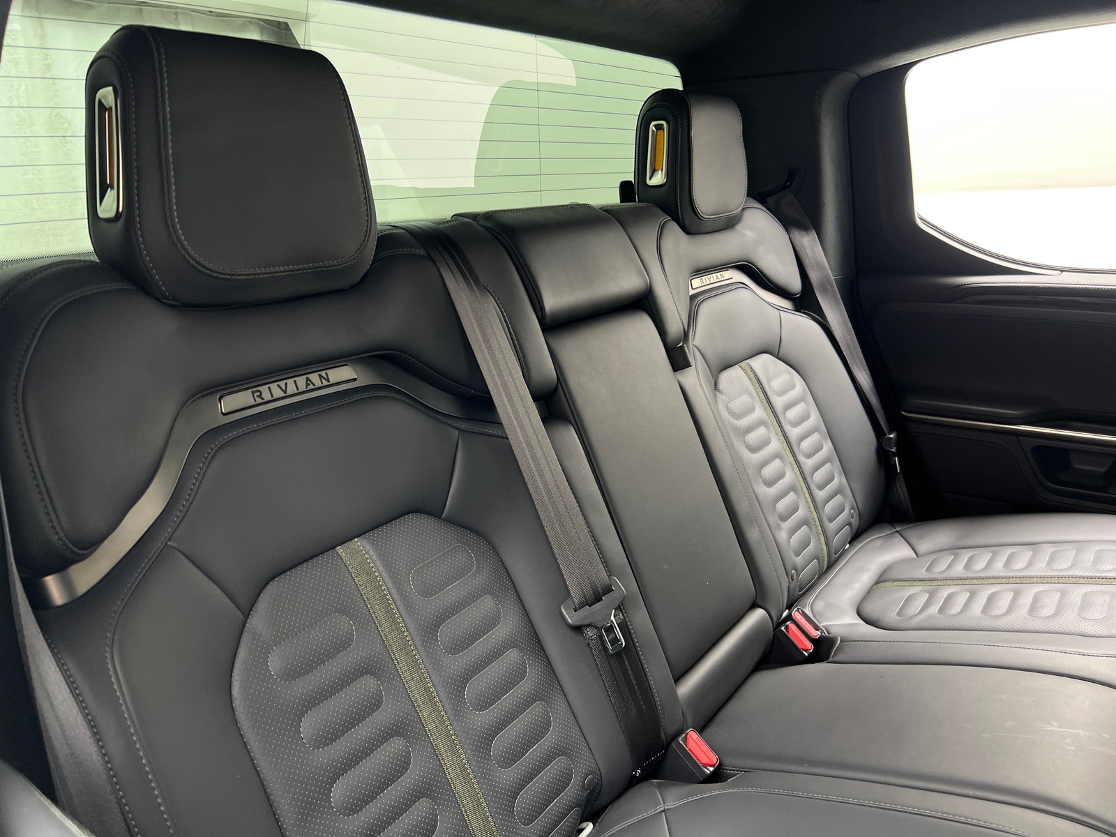 Thumbnail: 2023 Rivian R1T - 5