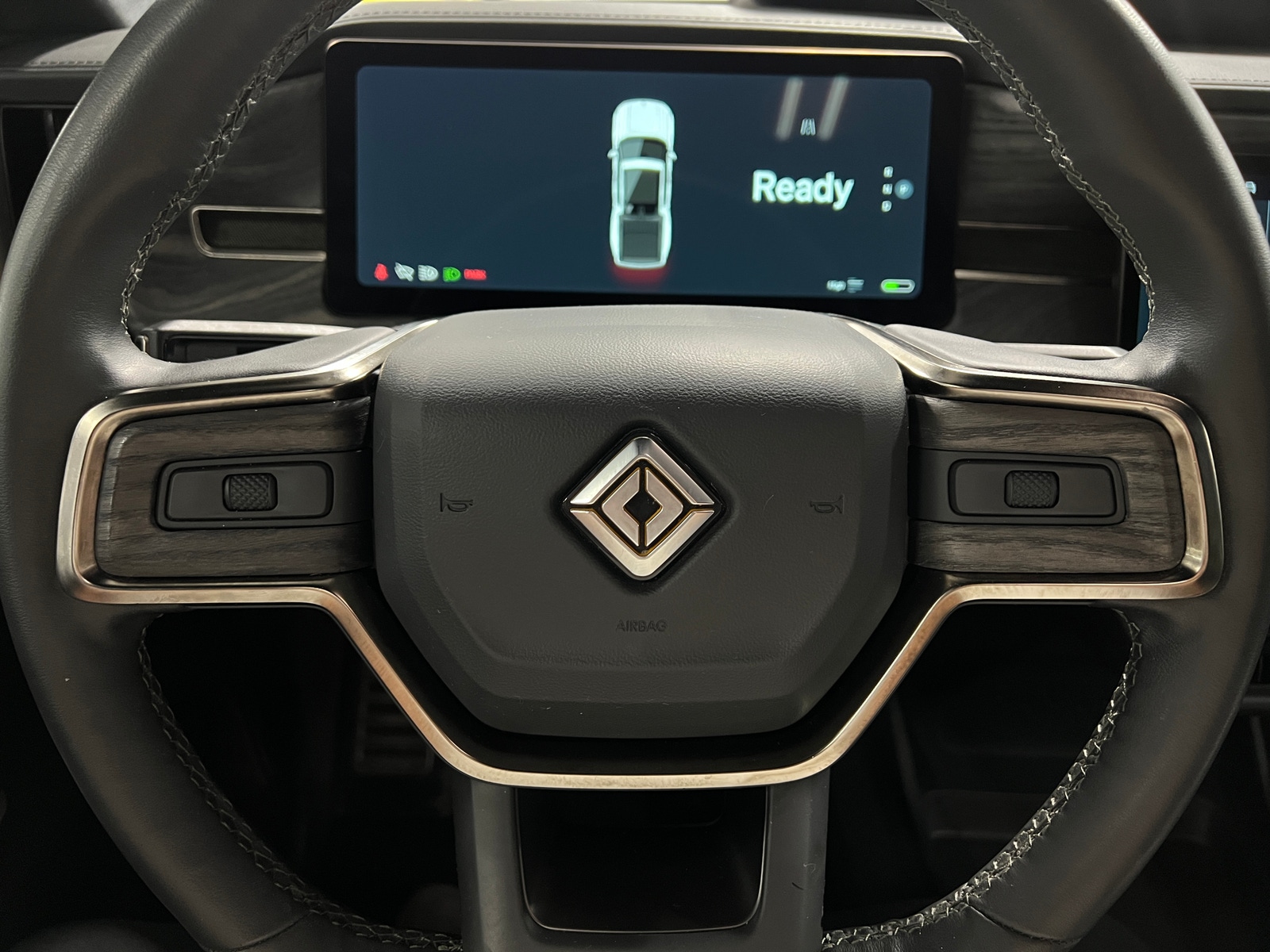 Thumbnail: 2023 Rivian R1T - 4