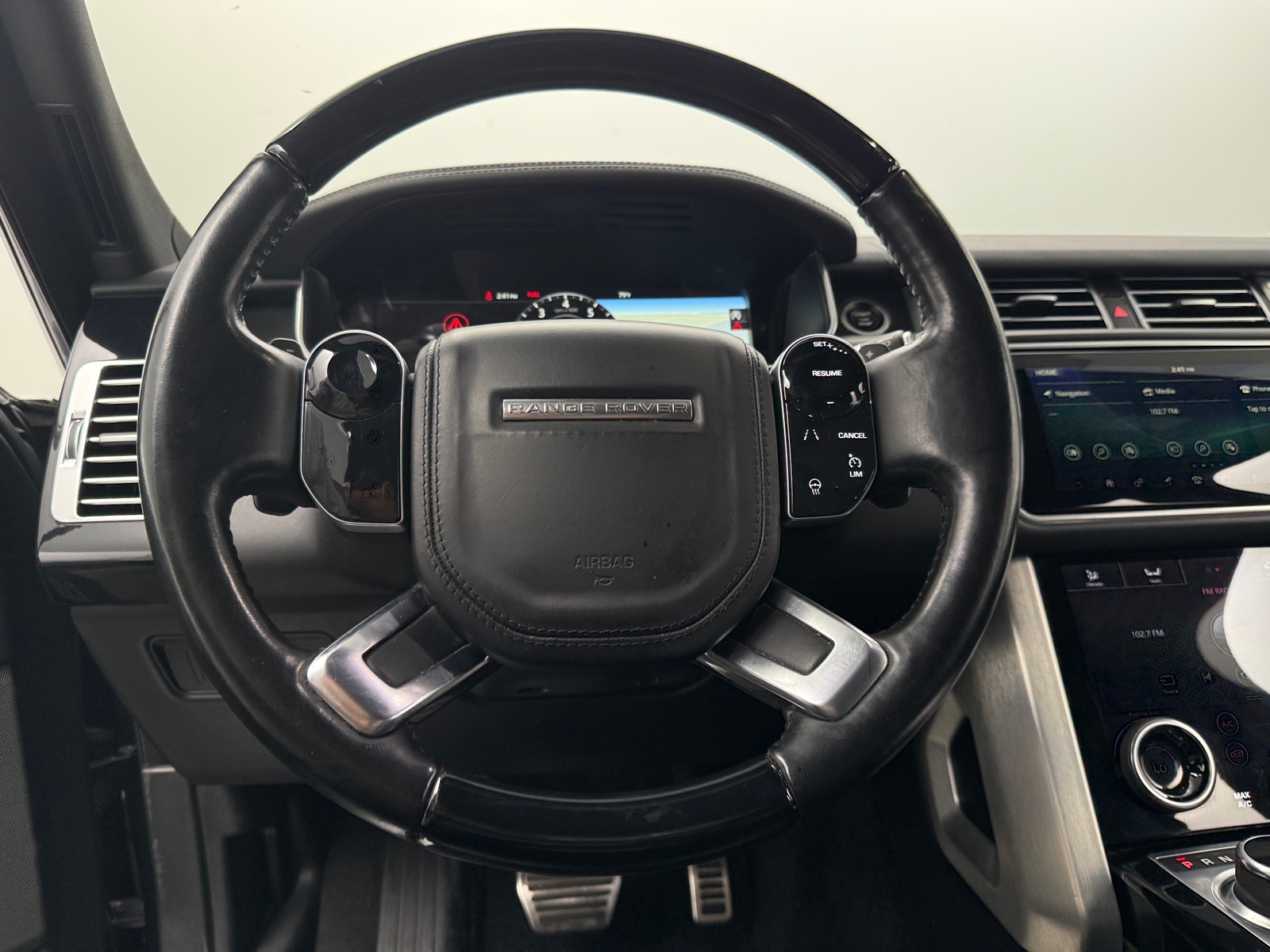 Thumbnail: 2022 Land Rover Range Rover - 4