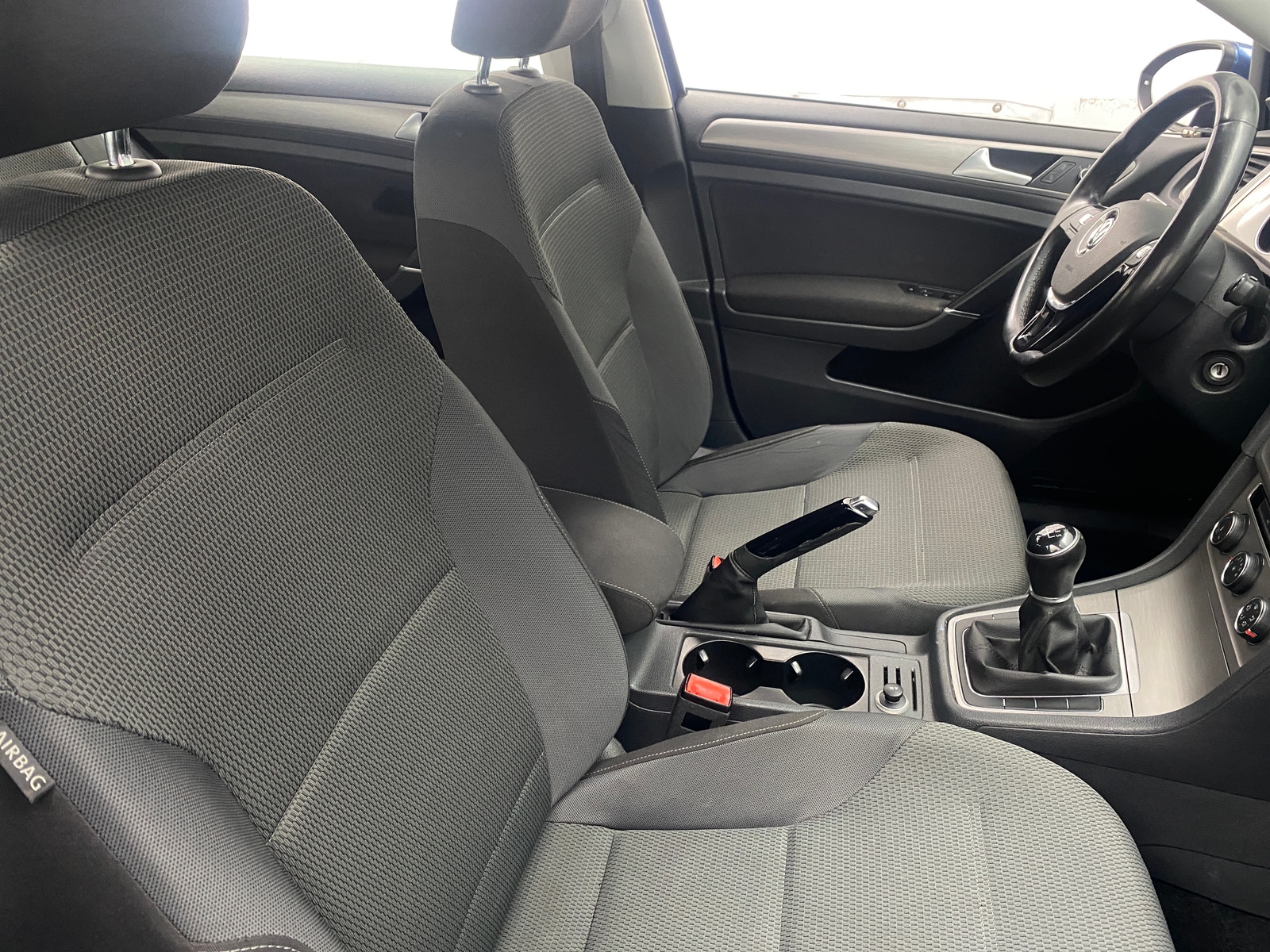 Thumbnail: 2016 Volkswagen Golf - 2