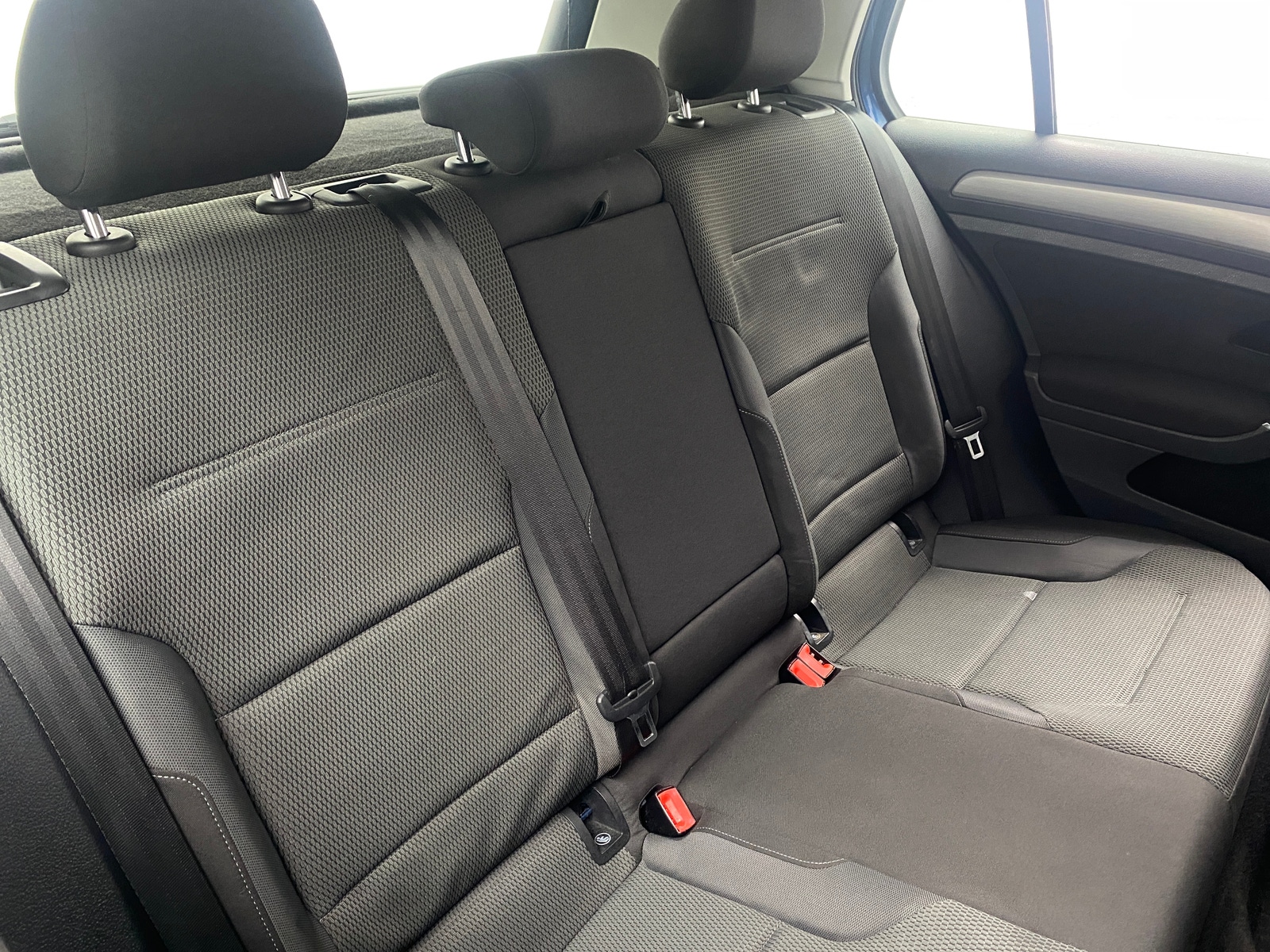 Thumbnail: 2016 Volkswagen Golf - 6