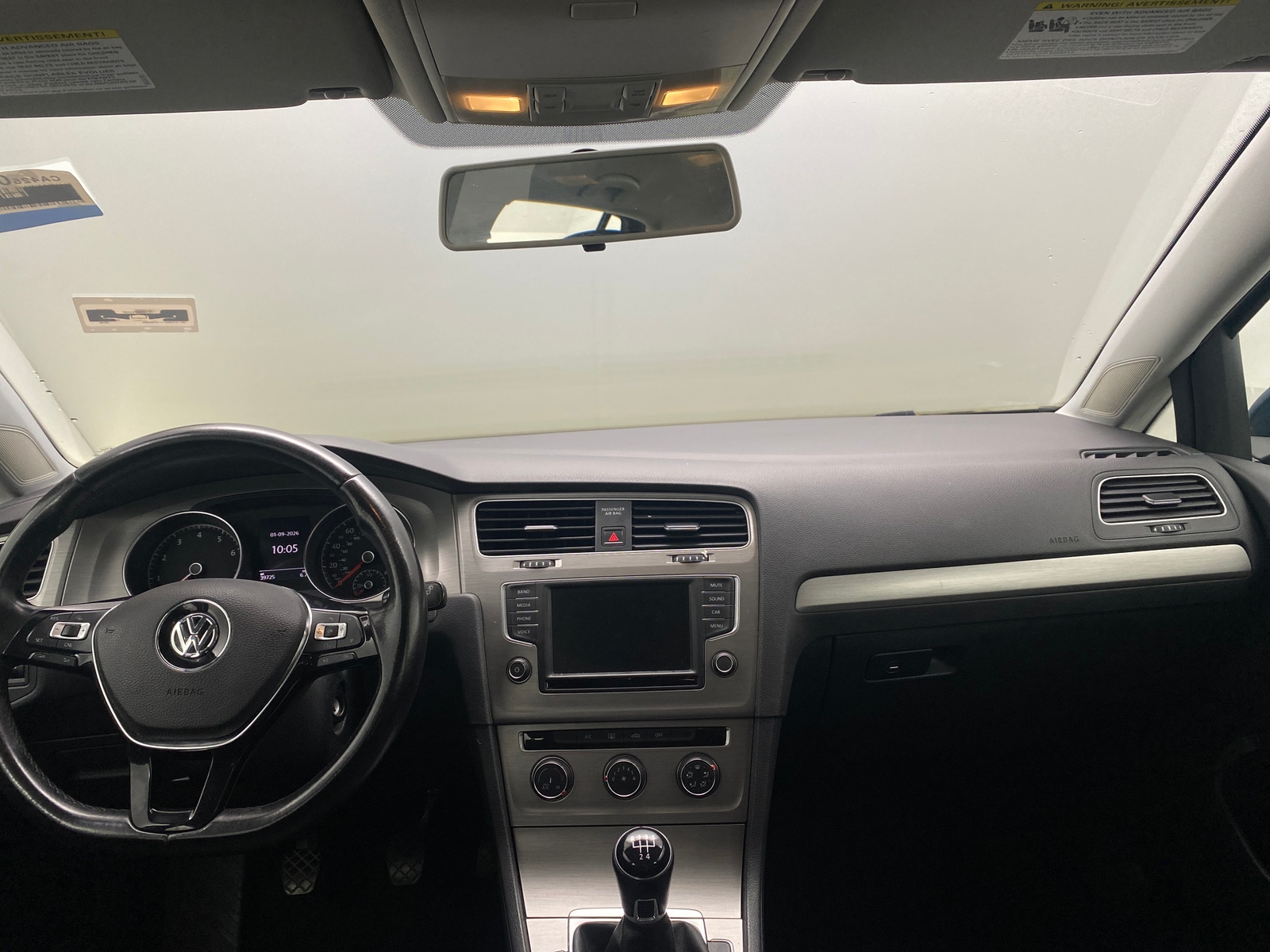 Thumbnail: 2016 Volkswagen Golf - 3