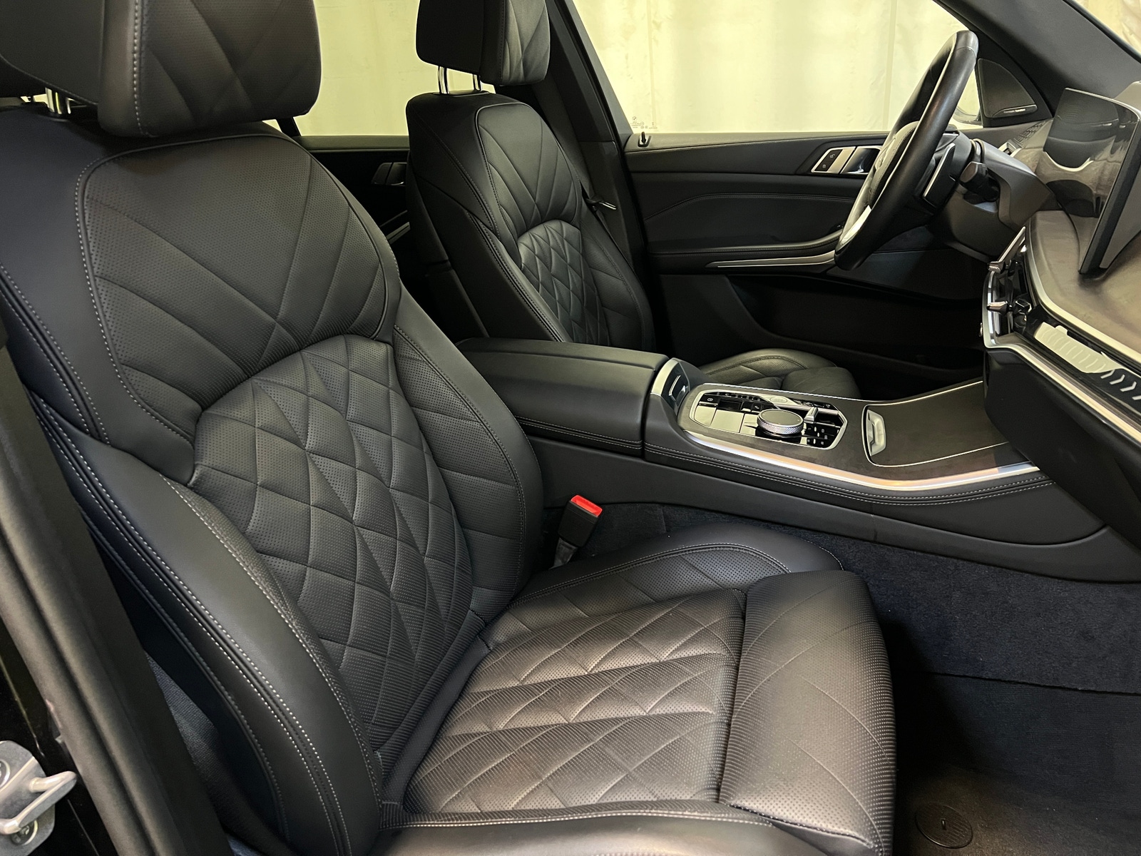 Thumbnail: 2025 BMW X5 - 2