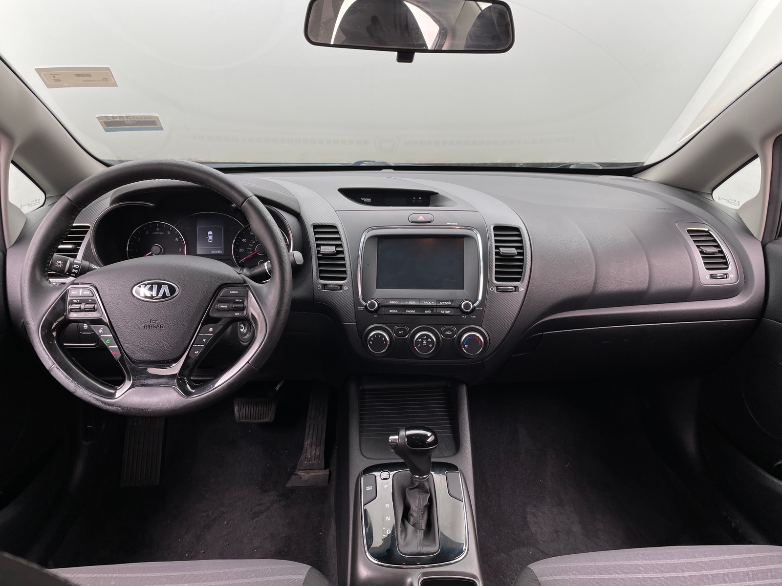 Thumbnail: 2017 Kia Forte - 3