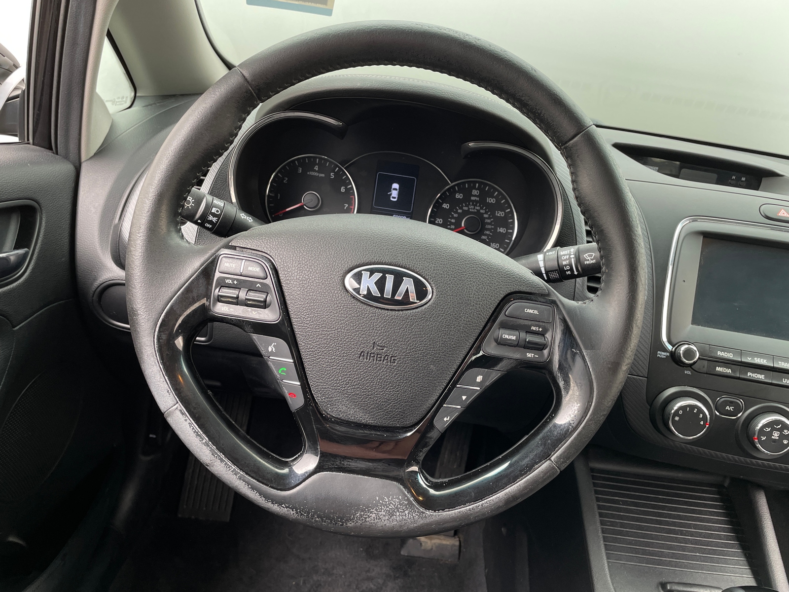Thumbnail: 2017 Kia Forte - 5