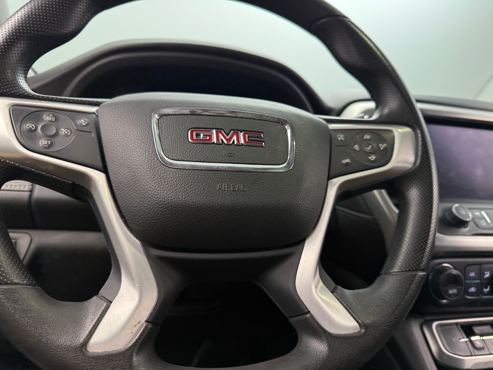 Thumbnail: 2023 GMC Acadia - 5