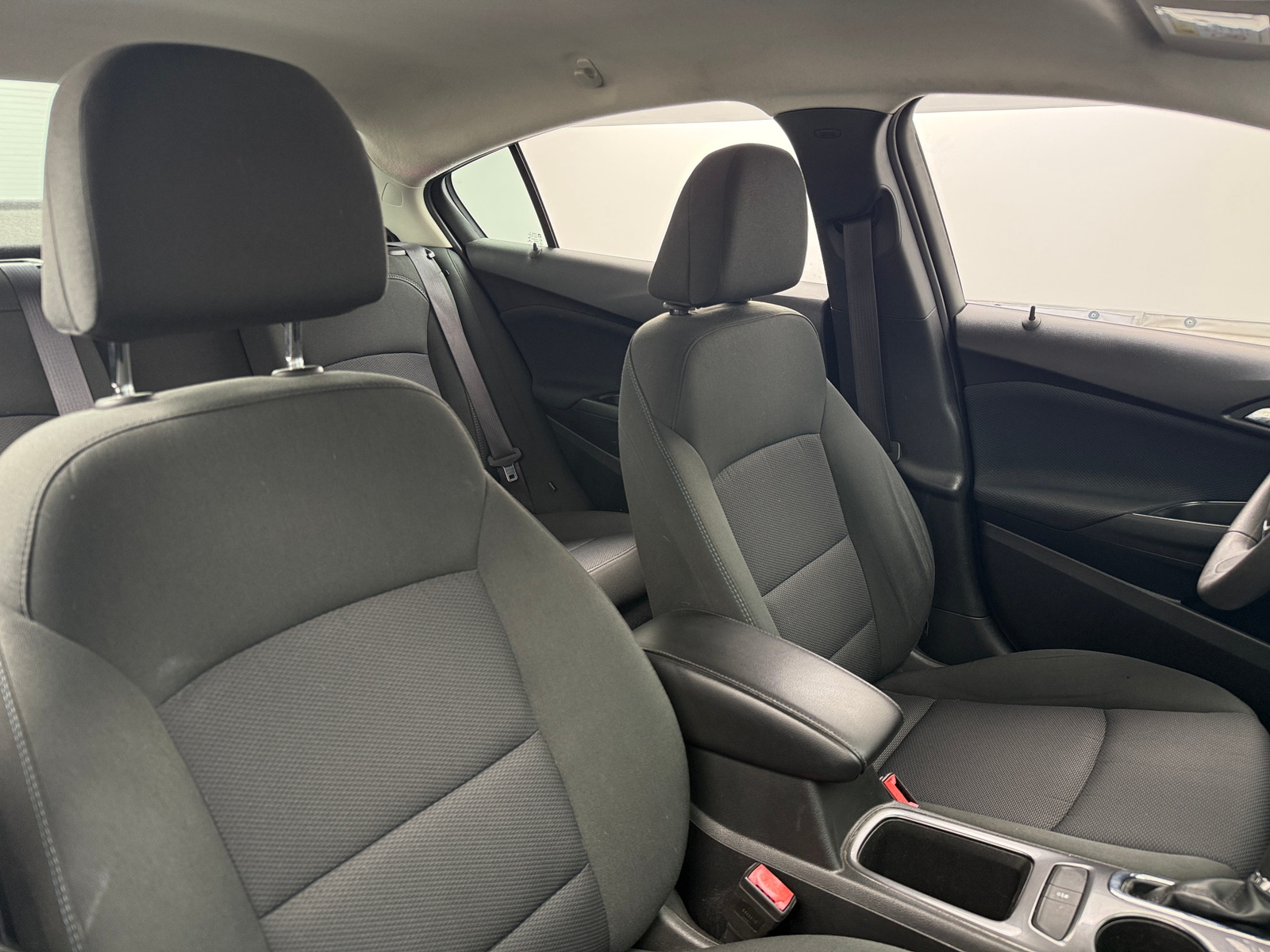 Thumbnail: 2016 Chevrolet Cruze - 2