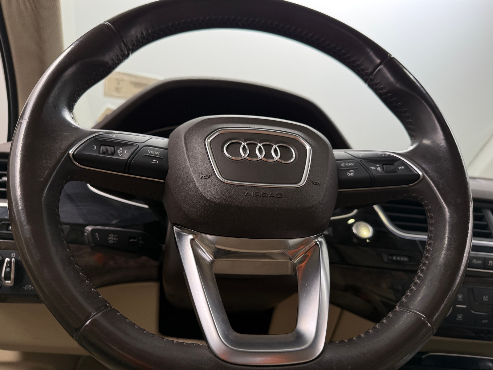 Thumbnail: 2017 Audi Q7 - 4