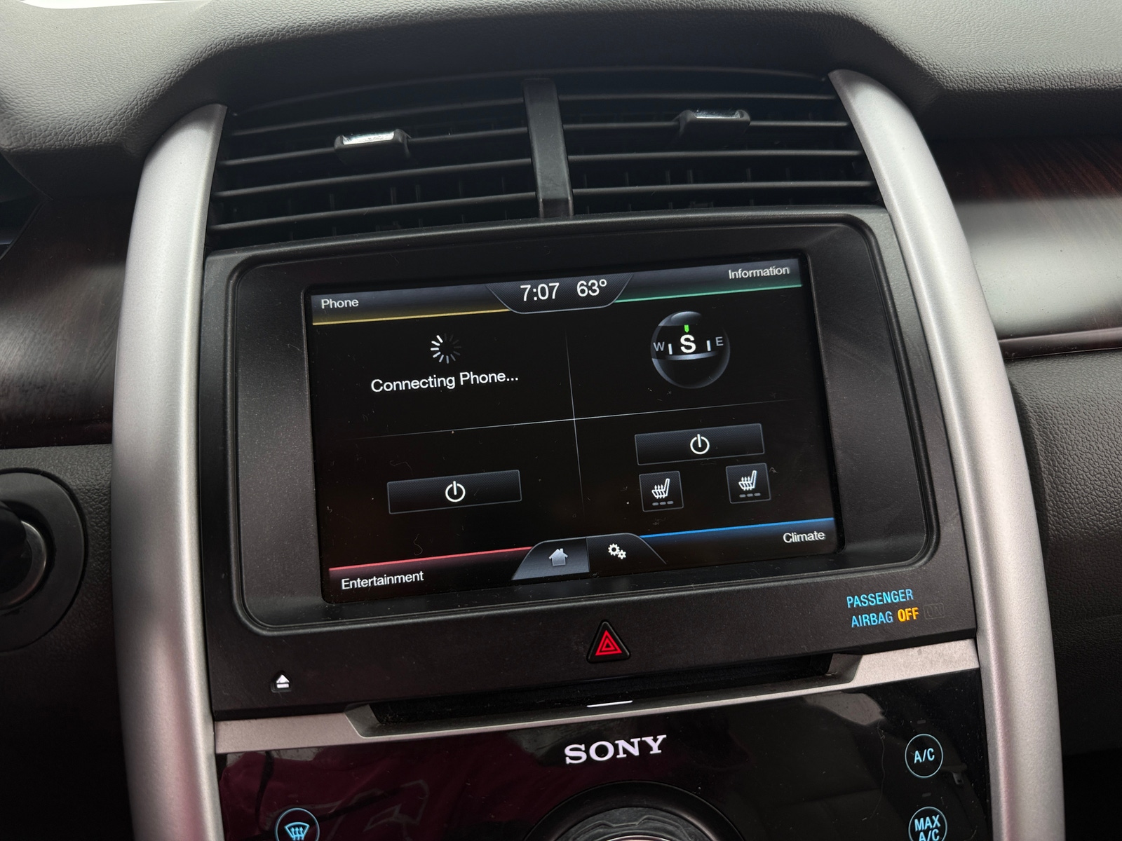 Thumbnail: 2014 Ford Edge - 3