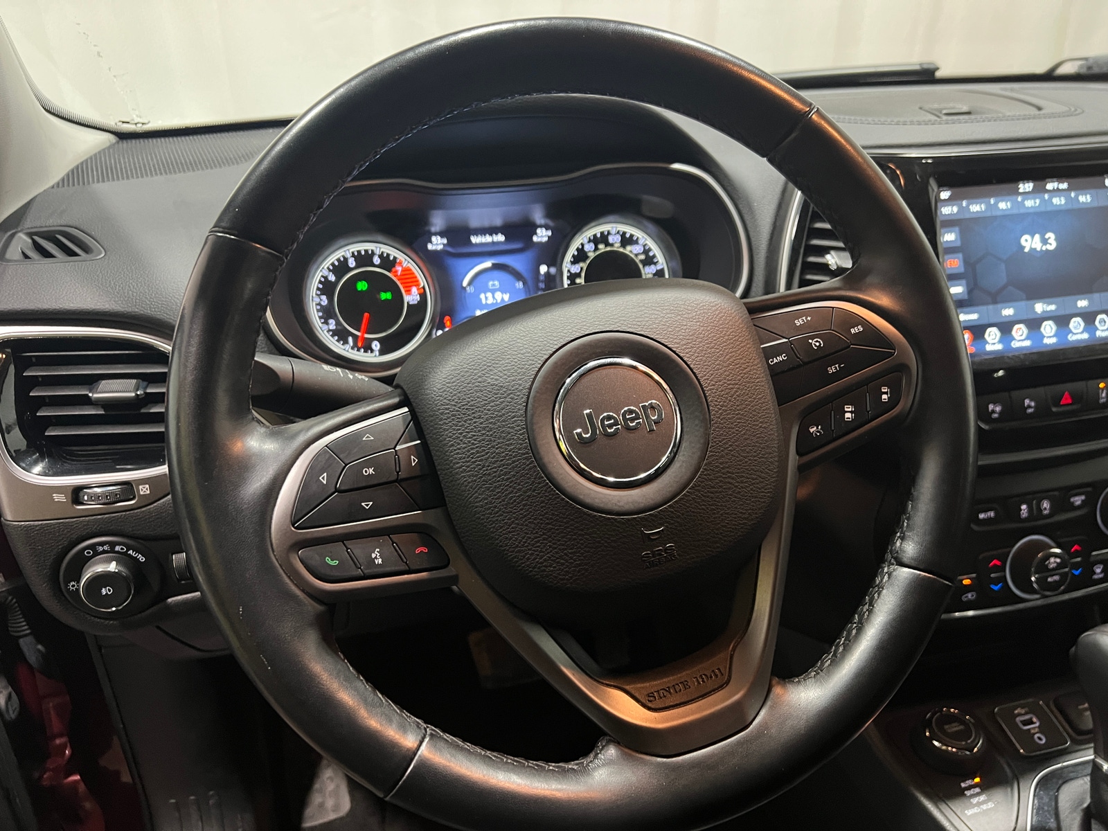 Thumbnail: 2021 Jeep Cherokee - 4