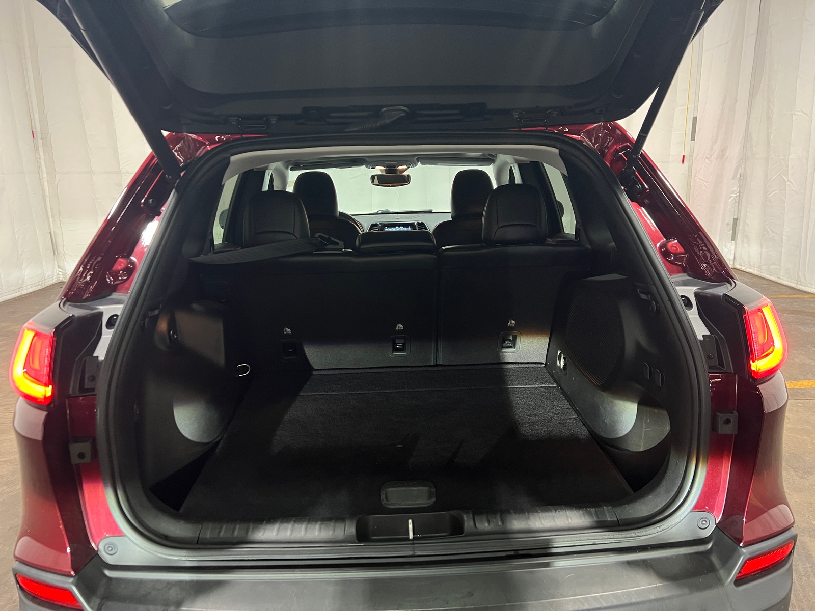 Thumbnail: 2021 Jeep Cherokee - 6