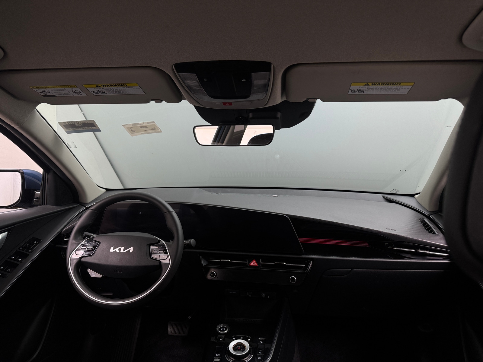 Thumbnail: 2024 Kia Niro - 3