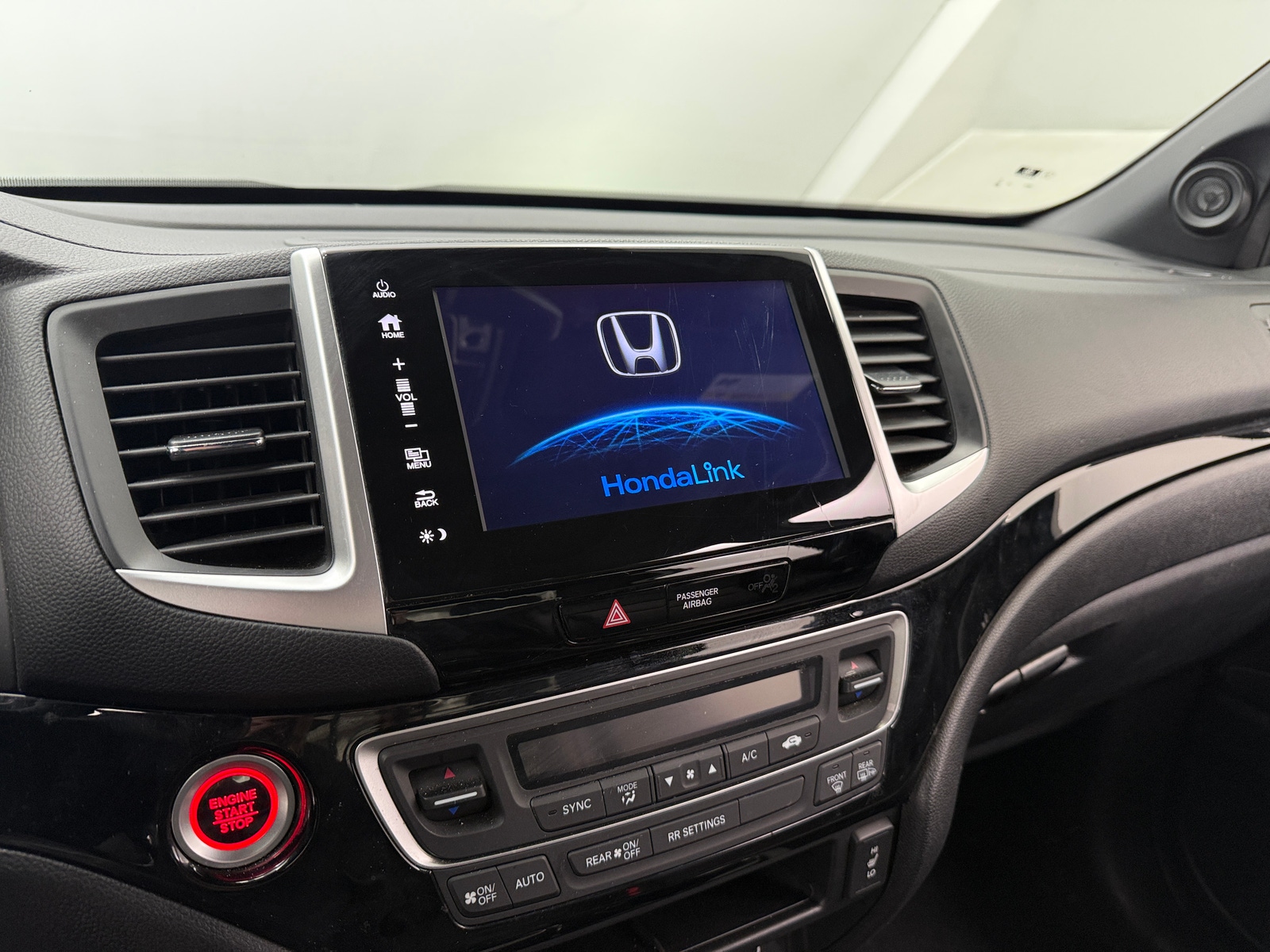 Thumbnail: 2019 Honda Ridgeline - 3