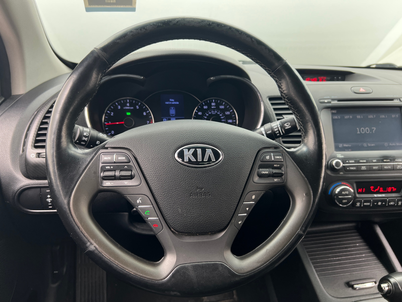 Thumbnail: 2016 Kia Forte - 3