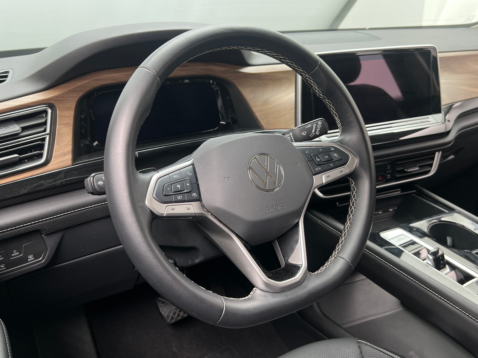 Thumbnail: 2025 Volkswagen Atlas - 4