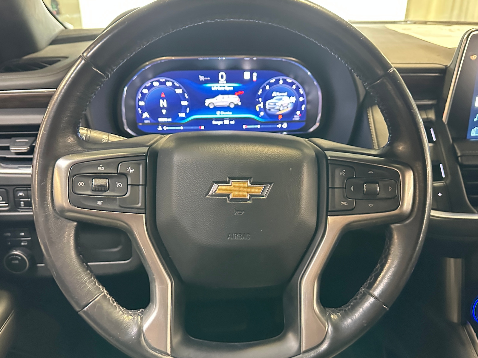 Thumbnail: 2022 Chevrolet Suburban - 4