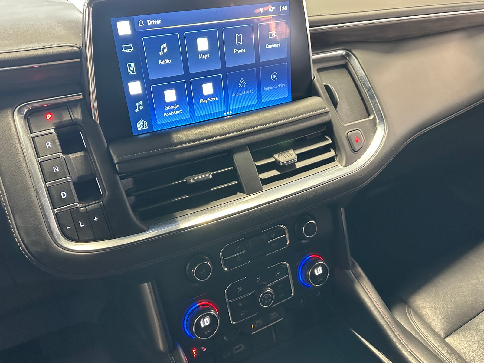 Thumbnail: 2022 Chevrolet Suburban - 3