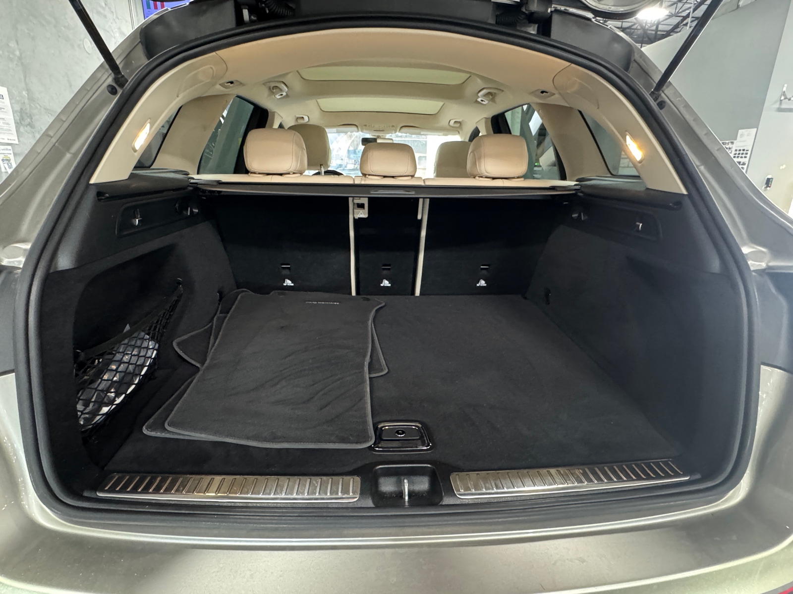 Thumbnail: 2020 Mercedes-Benz GLC - 6