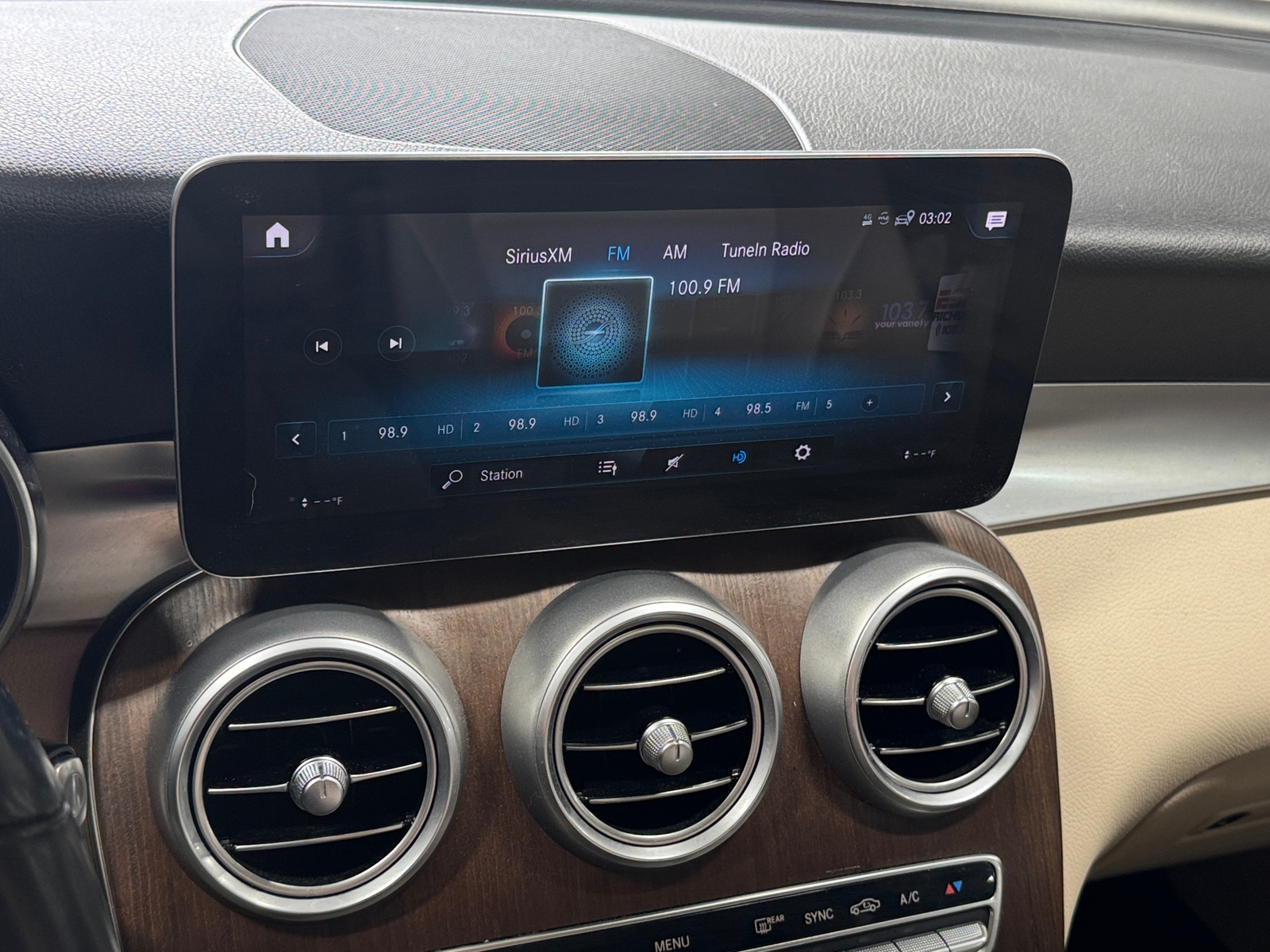 Thumbnail: 2020 Mercedes-Benz GLC - 3