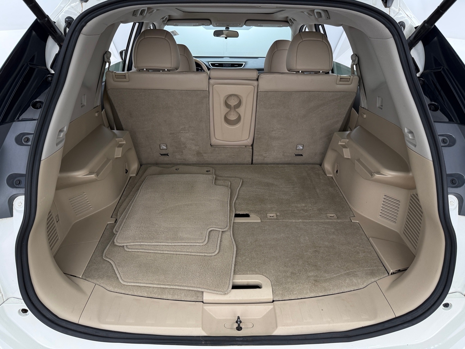 Thumbnail: 2015 Nissan Rogue - 6