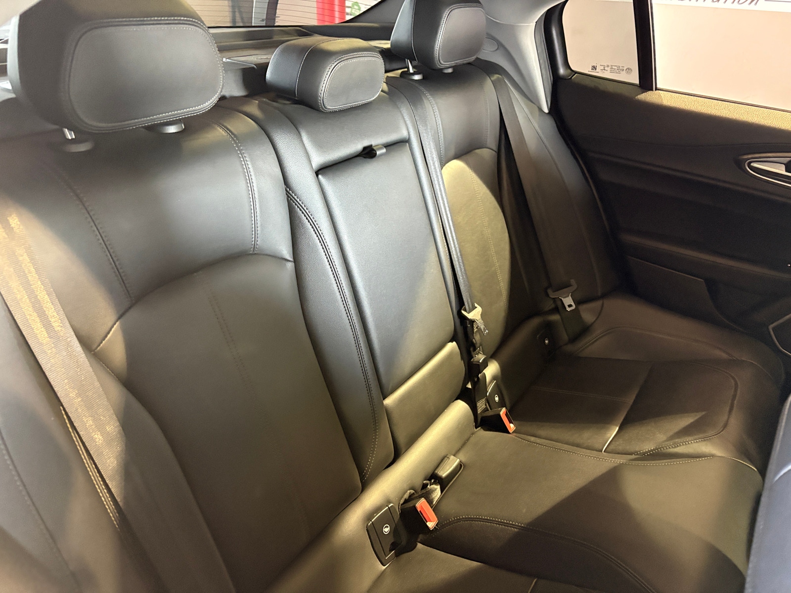 Thumbnail: 2018 Alfa Romeo Giulia - 5